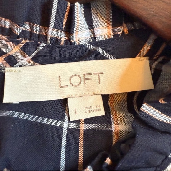 LOFT Navy and White Plaid Ruffle Sleeve Top - Picture 4 of 7